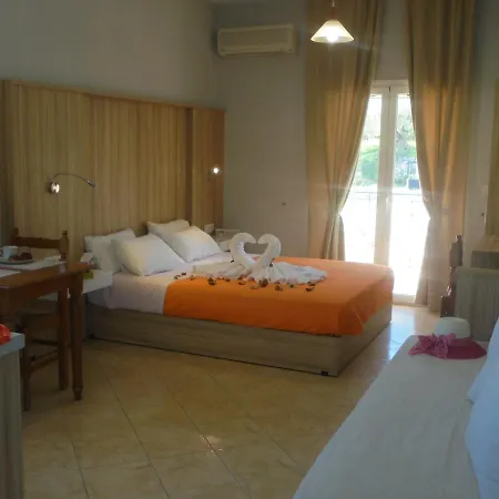 Ourania Apartament *