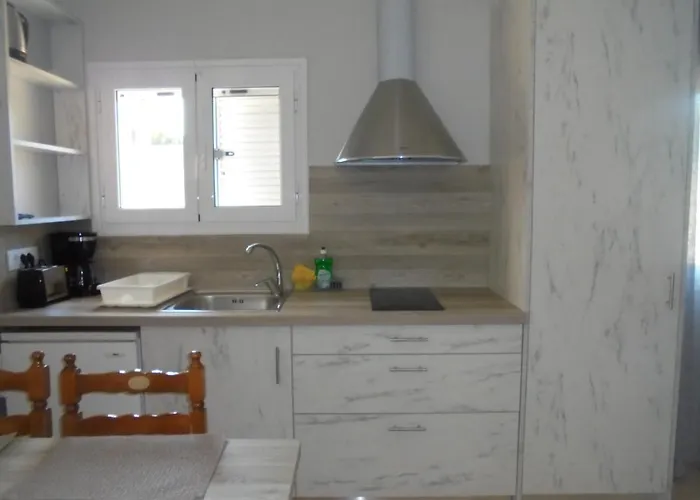 Ourania Апартаменты *