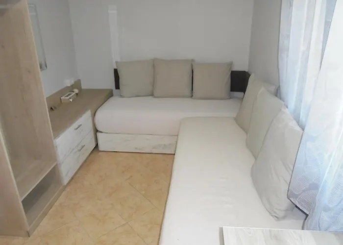 Апартаменты Ourania *