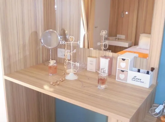 Ourania Апартаменты *