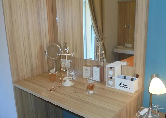 Ourania Апартаменты *